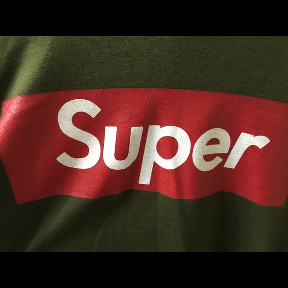 NWOT SUPER Awesome Crop Top! - Picture 3 of 4